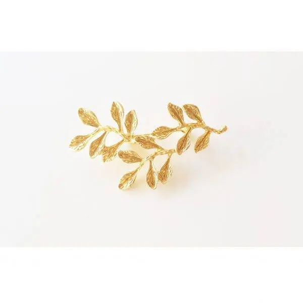Broche hojitas