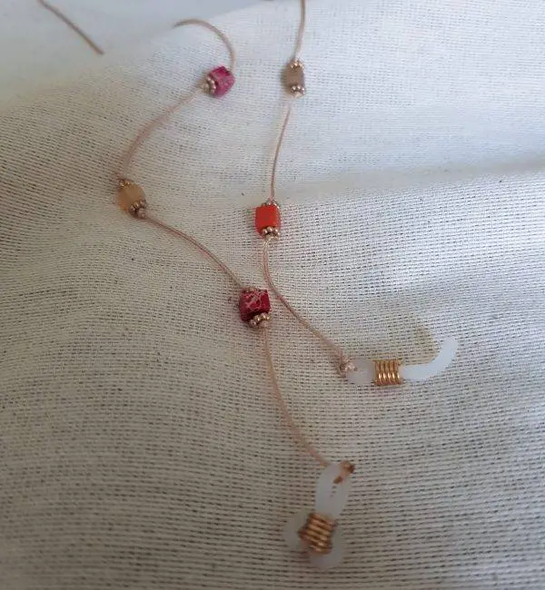 Cuelga mascarillas/gafas piedras - Agotado -