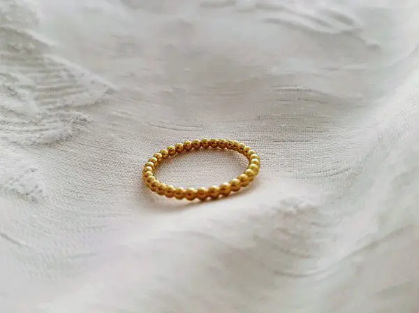 Anillo bolitas
