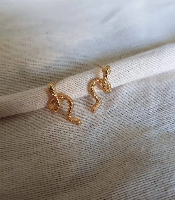 Pendientes serpiente nudo