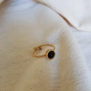Anillo black stone