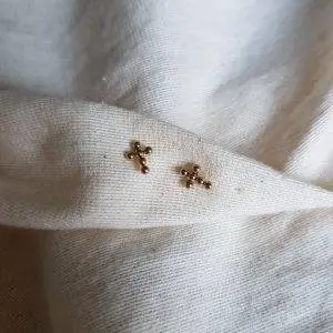 Mini cruces bolitas
