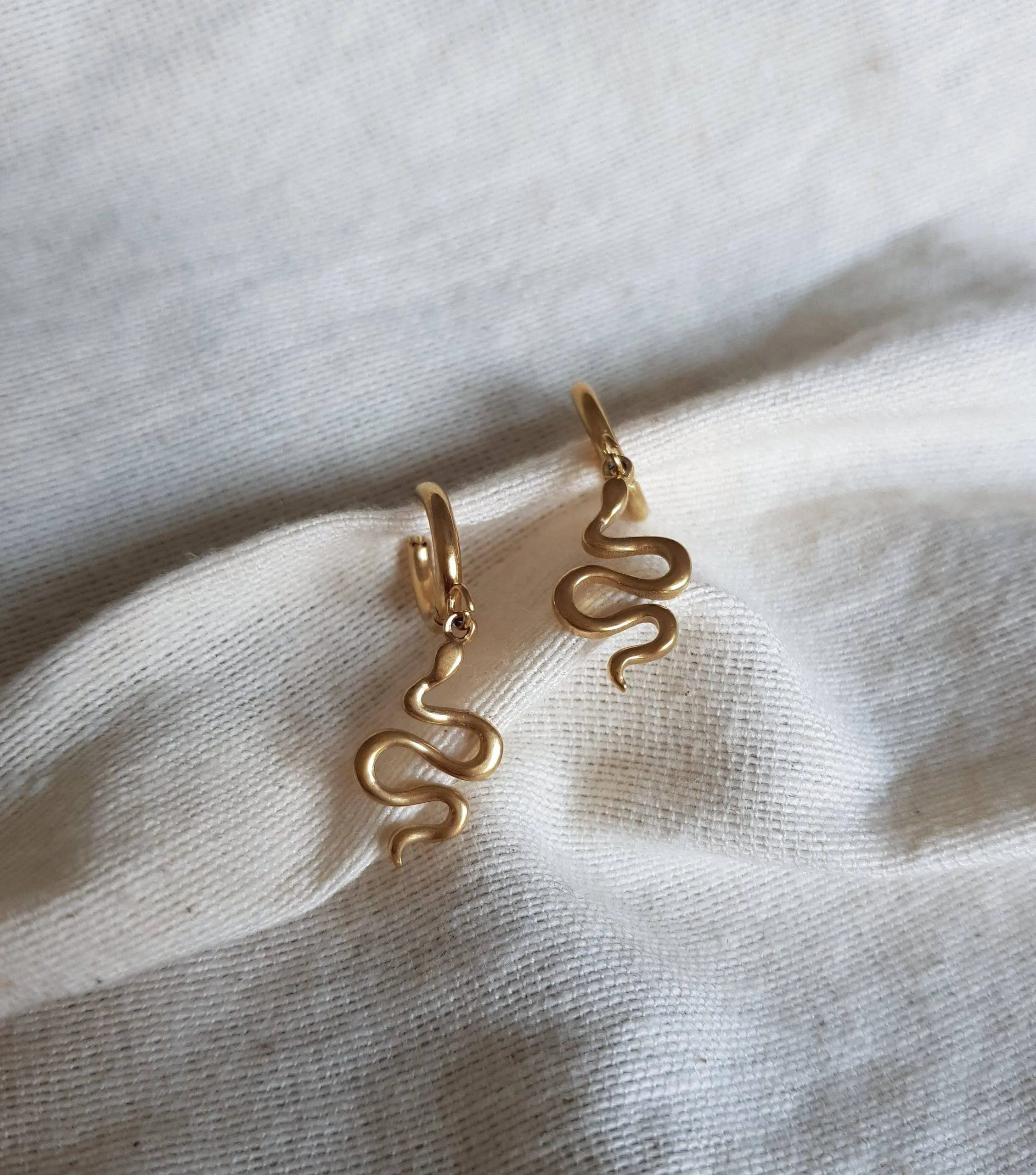 Aritos serpiente onda