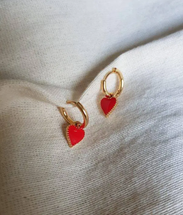 Aritos red heart