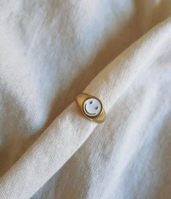 Anillo happy white