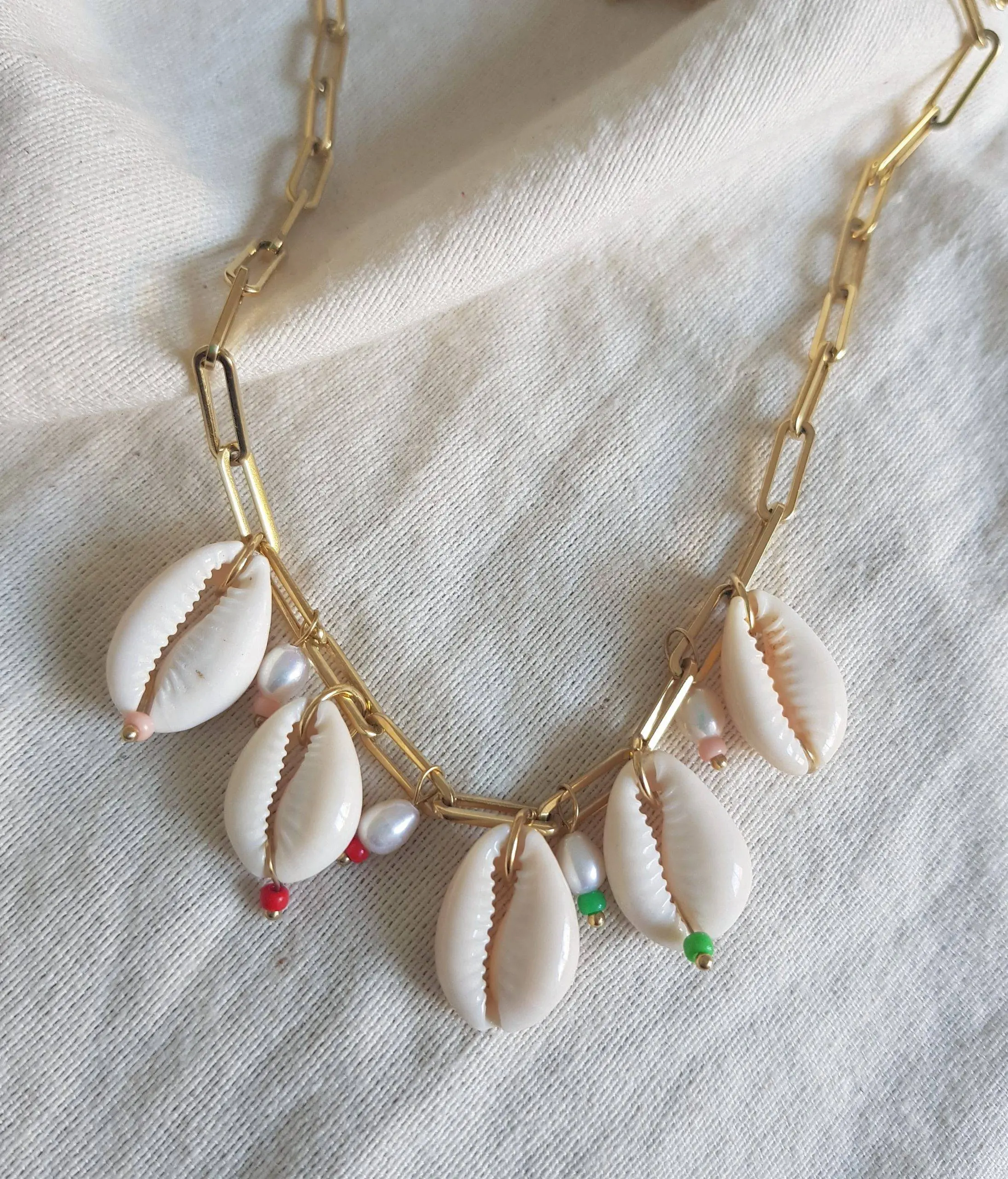 Collar Conchas y perlas