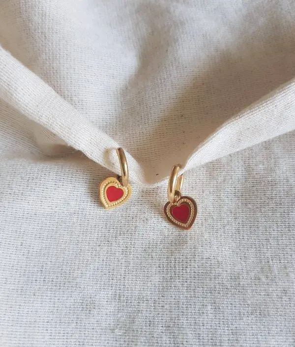 Aritos red heart