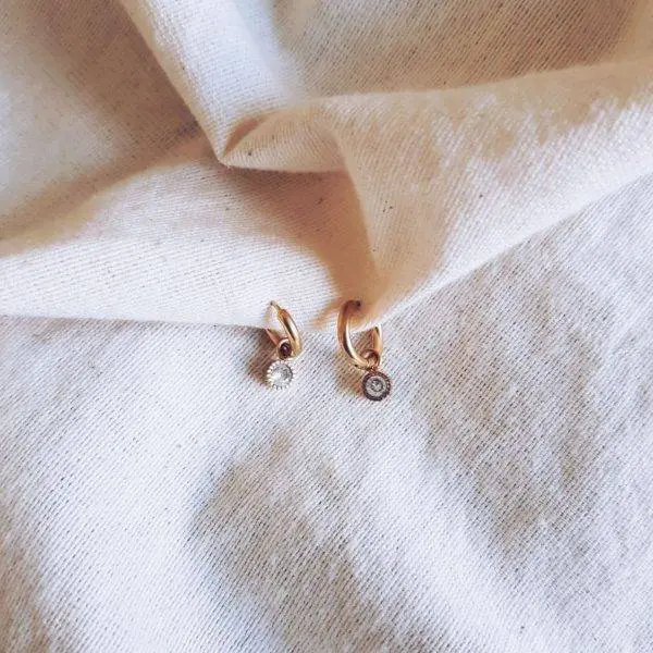 Aritos mini diamante white