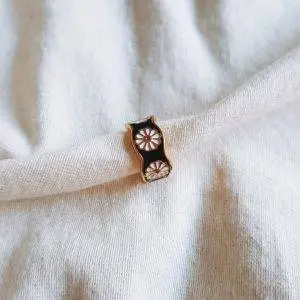 Anillo margaritas black