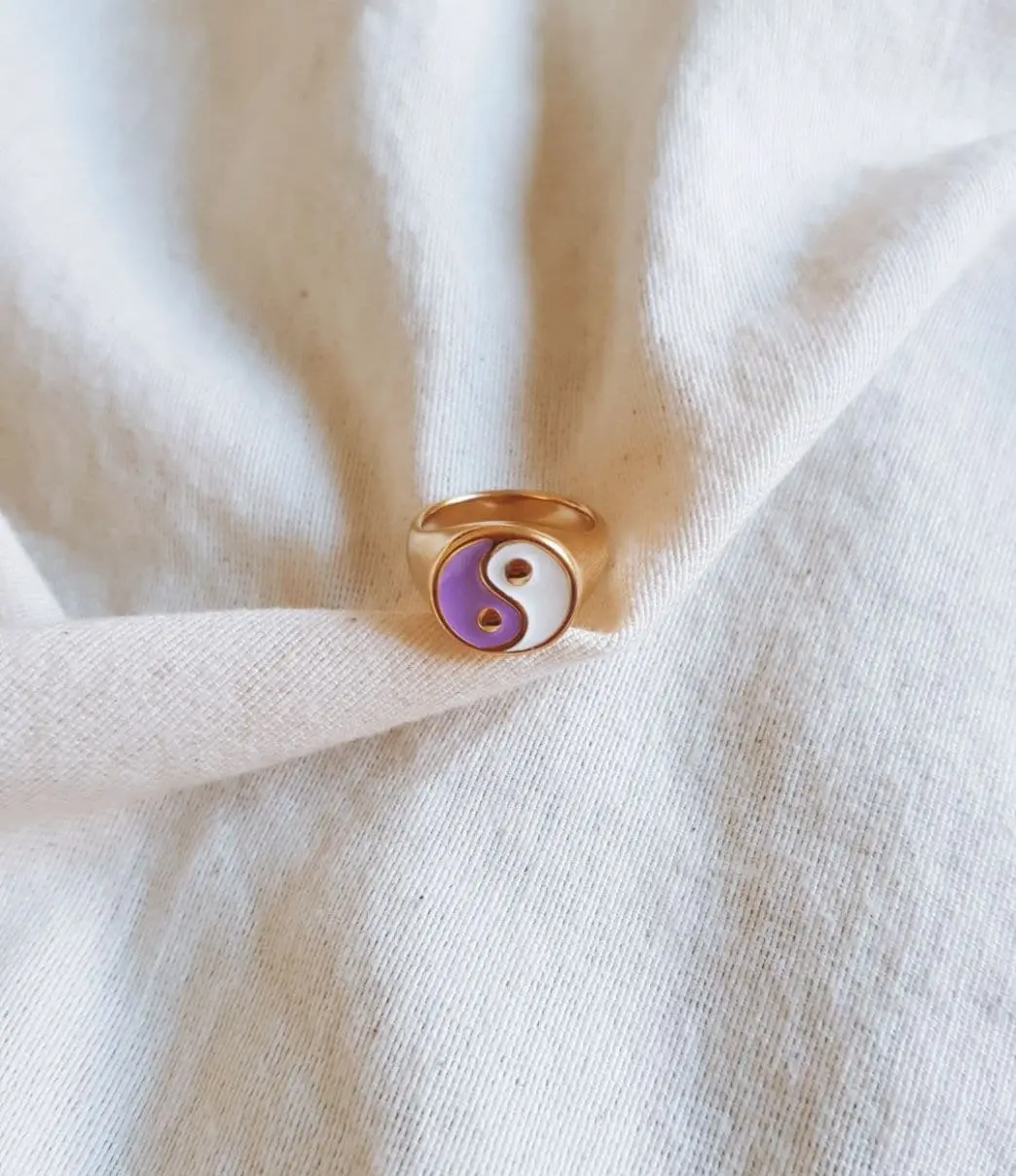 anillo ying yang purple