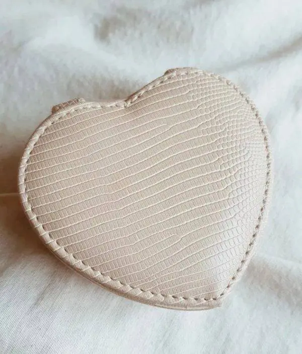 Joyero viaje corazón beige - Imagen 2