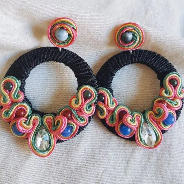 Pendientes Borgoña