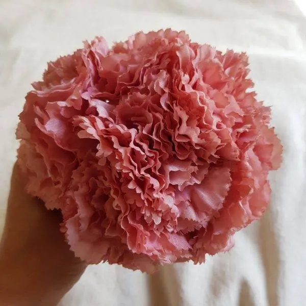 Ramillete claveles color rosa  empolvado