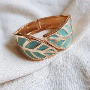 Brazalete verde agua
