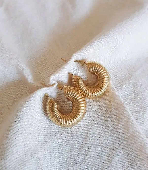 Aros golden gross