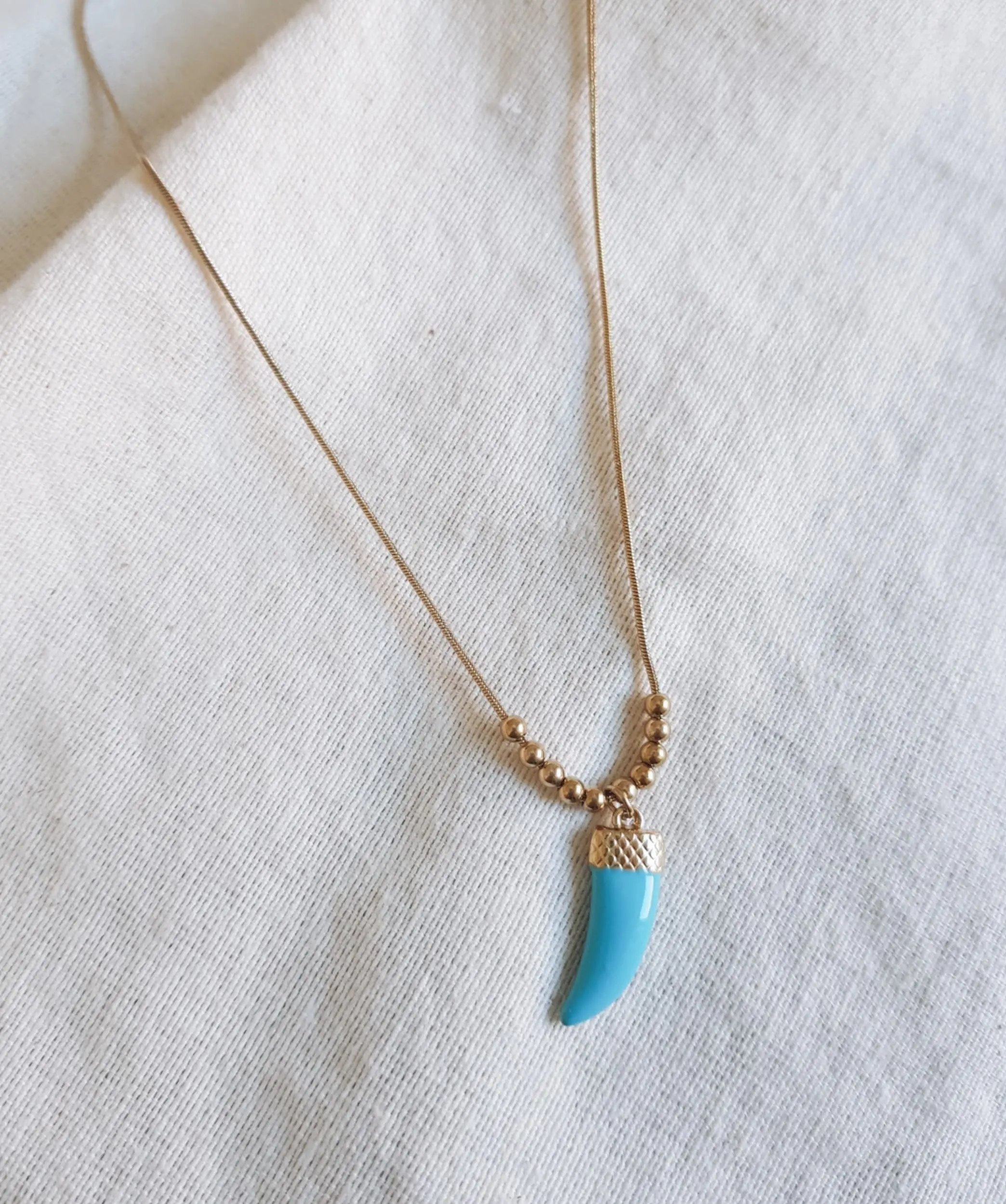 Collar cuerno turquesa