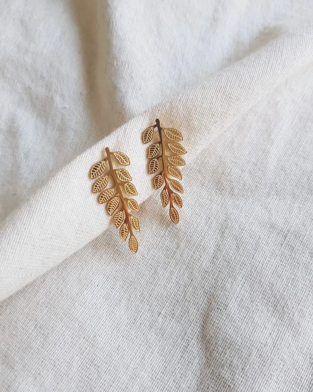 Pendientes hojita labrada