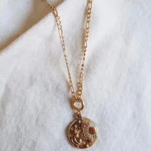 Collar universo