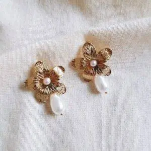 Pendientes flor y perlas