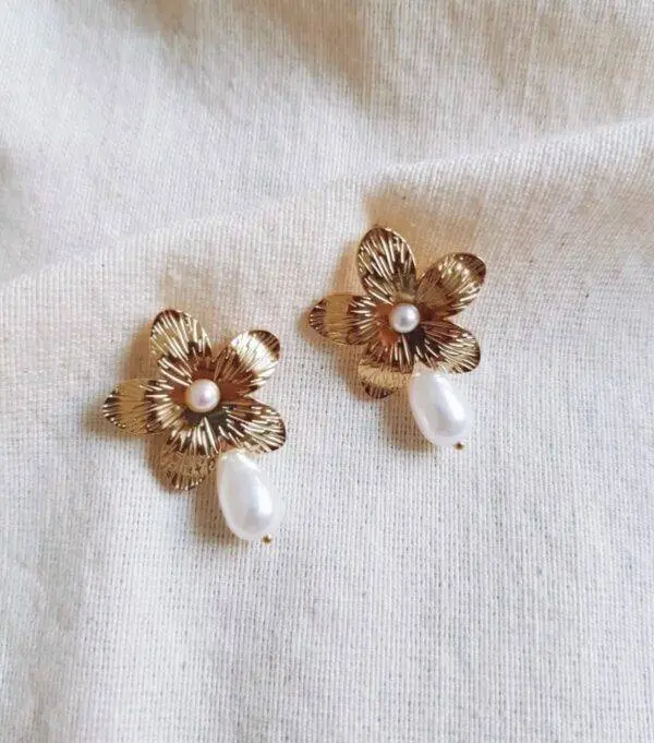 Pendientes flor y perlas