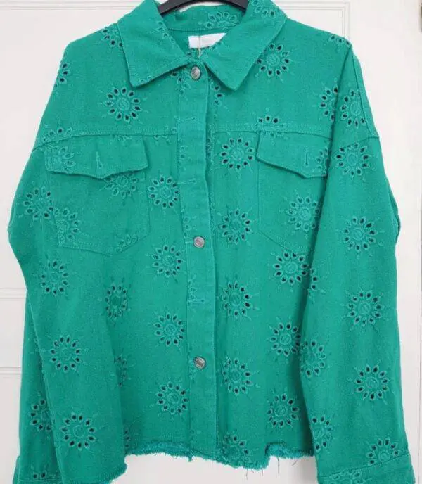 Chaqueta calados verde