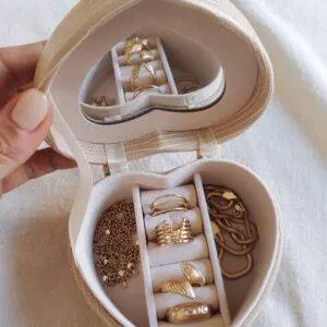 Joyero viaje corazón beige