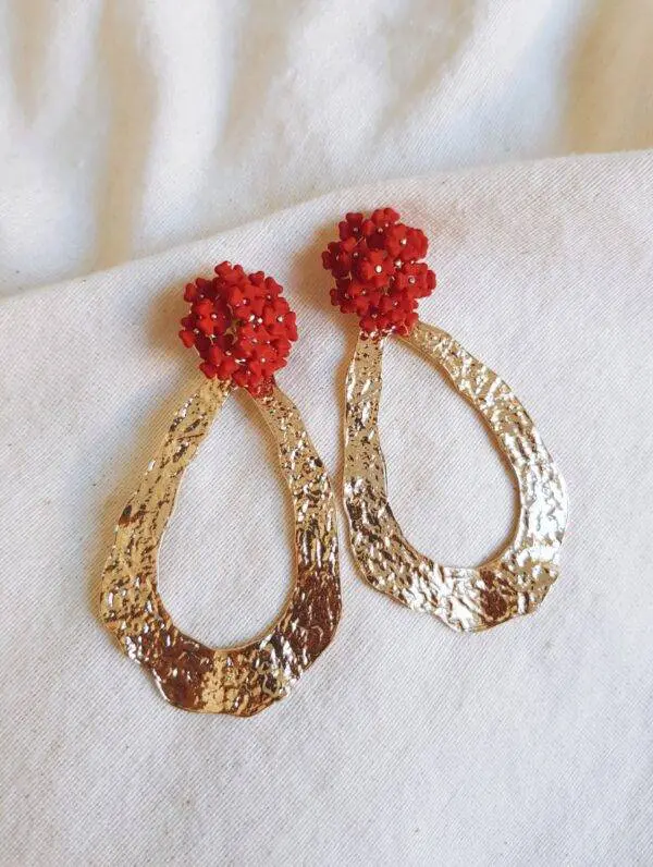 Pendientes abril rojo