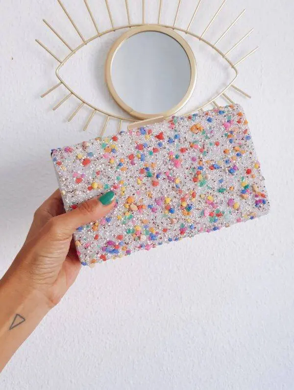 Clutch piedras colores