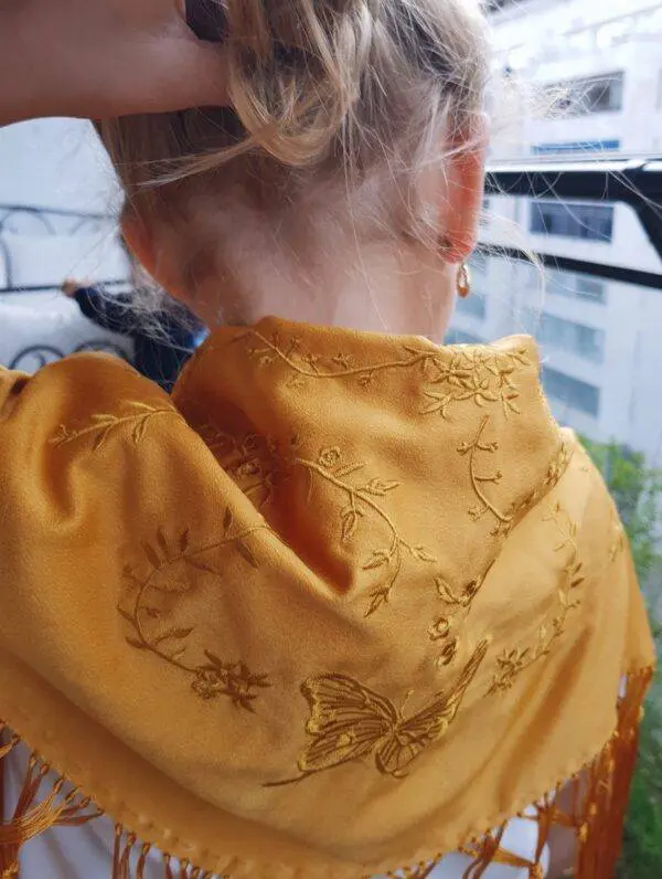 Mantoncillo bordado niña [+ colores]