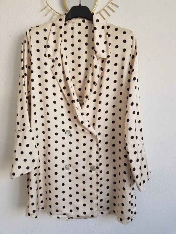 Traje chaqueta lunares crema - Imagen 2