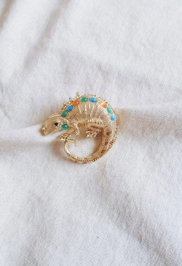 Broche camaleón