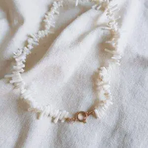 Collar Corales blanco