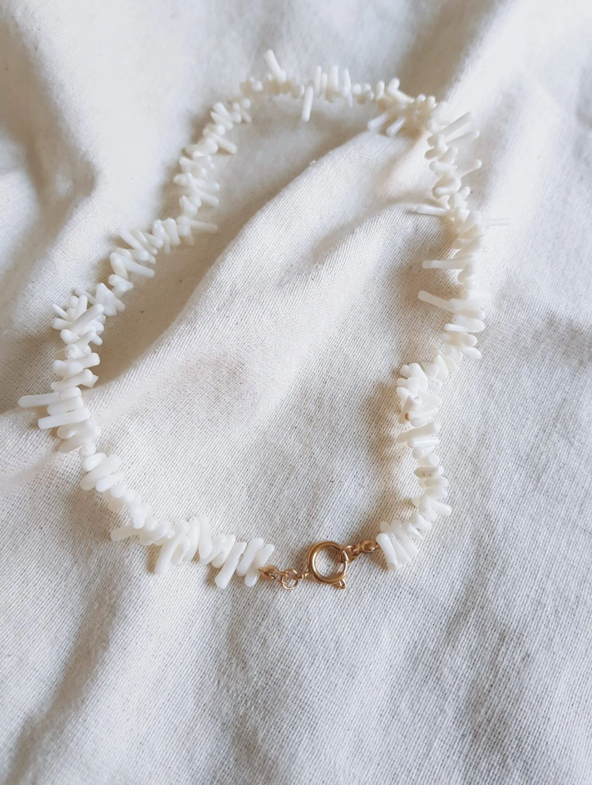 Collar Corales blanco