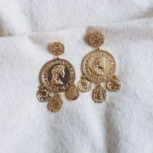 Pendientes tres monedas