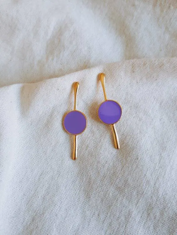 Pendientes line purple