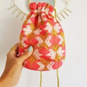 Bolsito saco geometry fuchsia