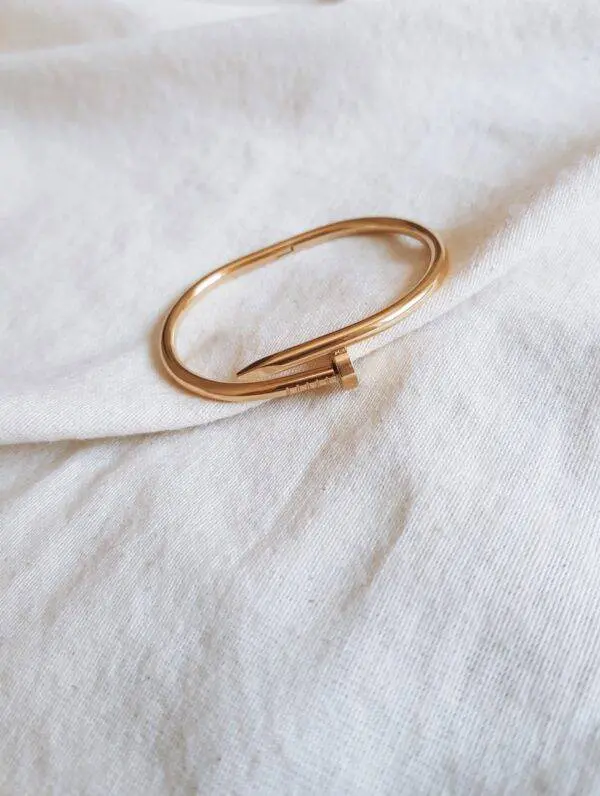 Pulsera tornillo
