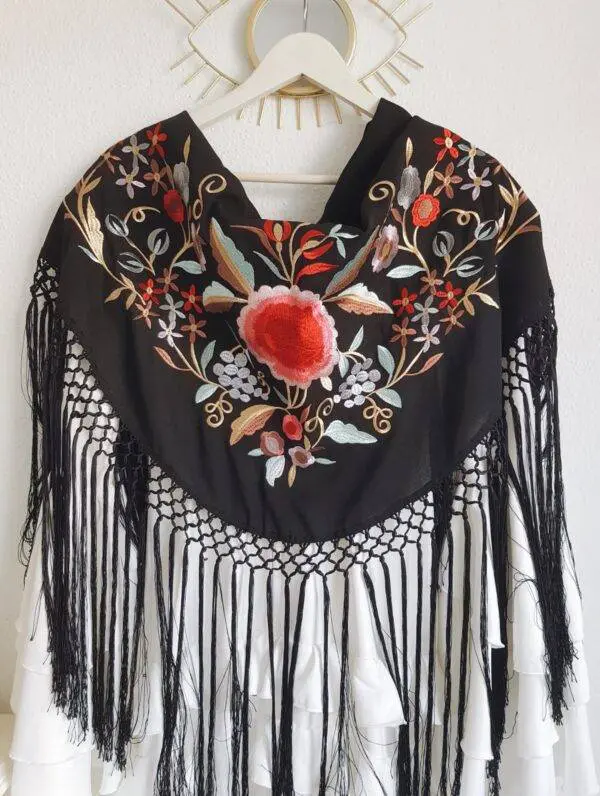 Mantoncillo flores black - Imagen 2