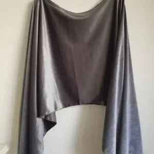 Capita terciopelo gris