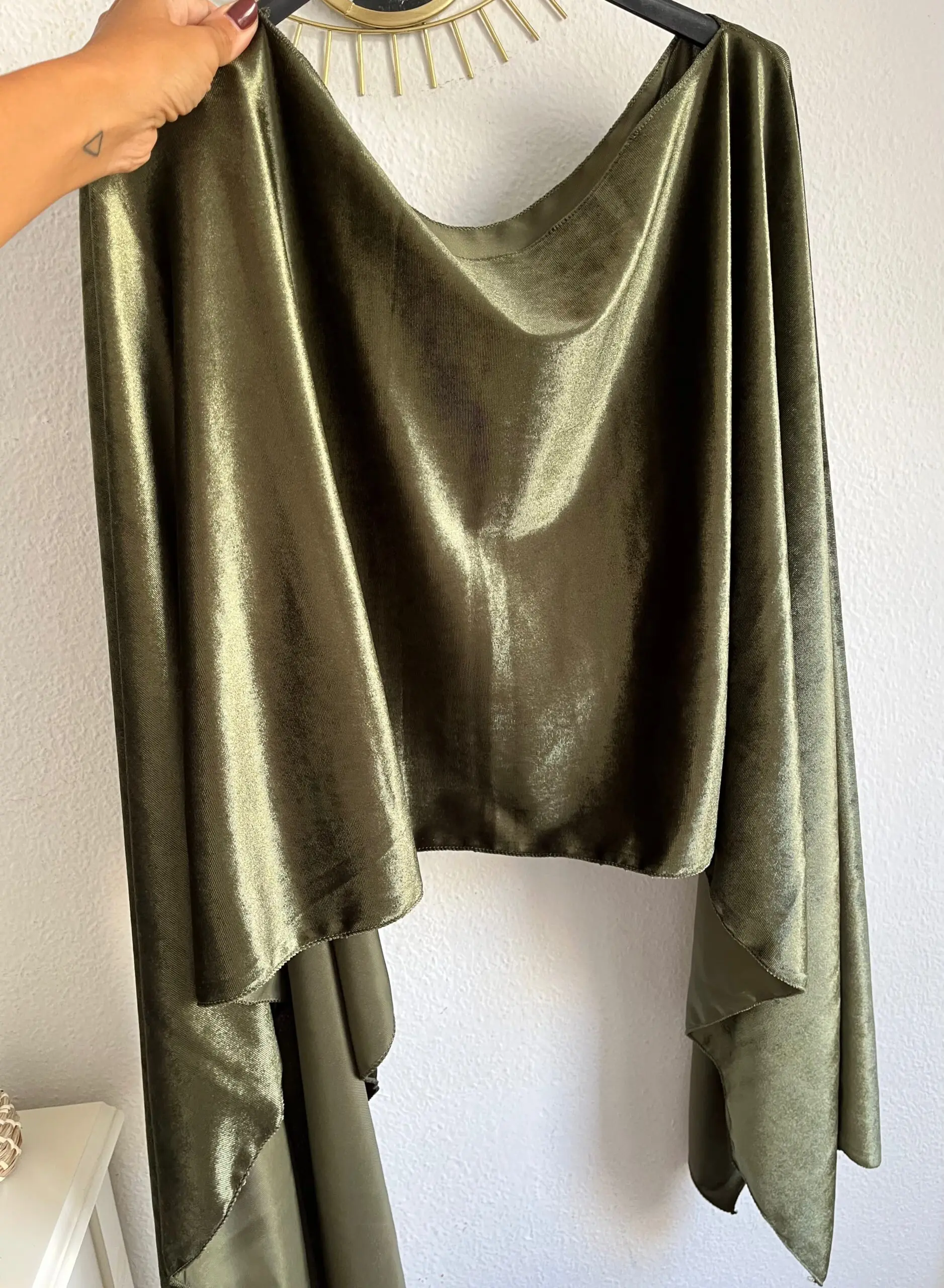 Capita terciopelo verde