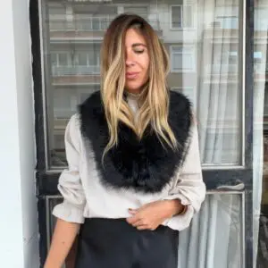 Cuello pelo negro gancho