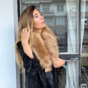 Cuello pelo beige gancho