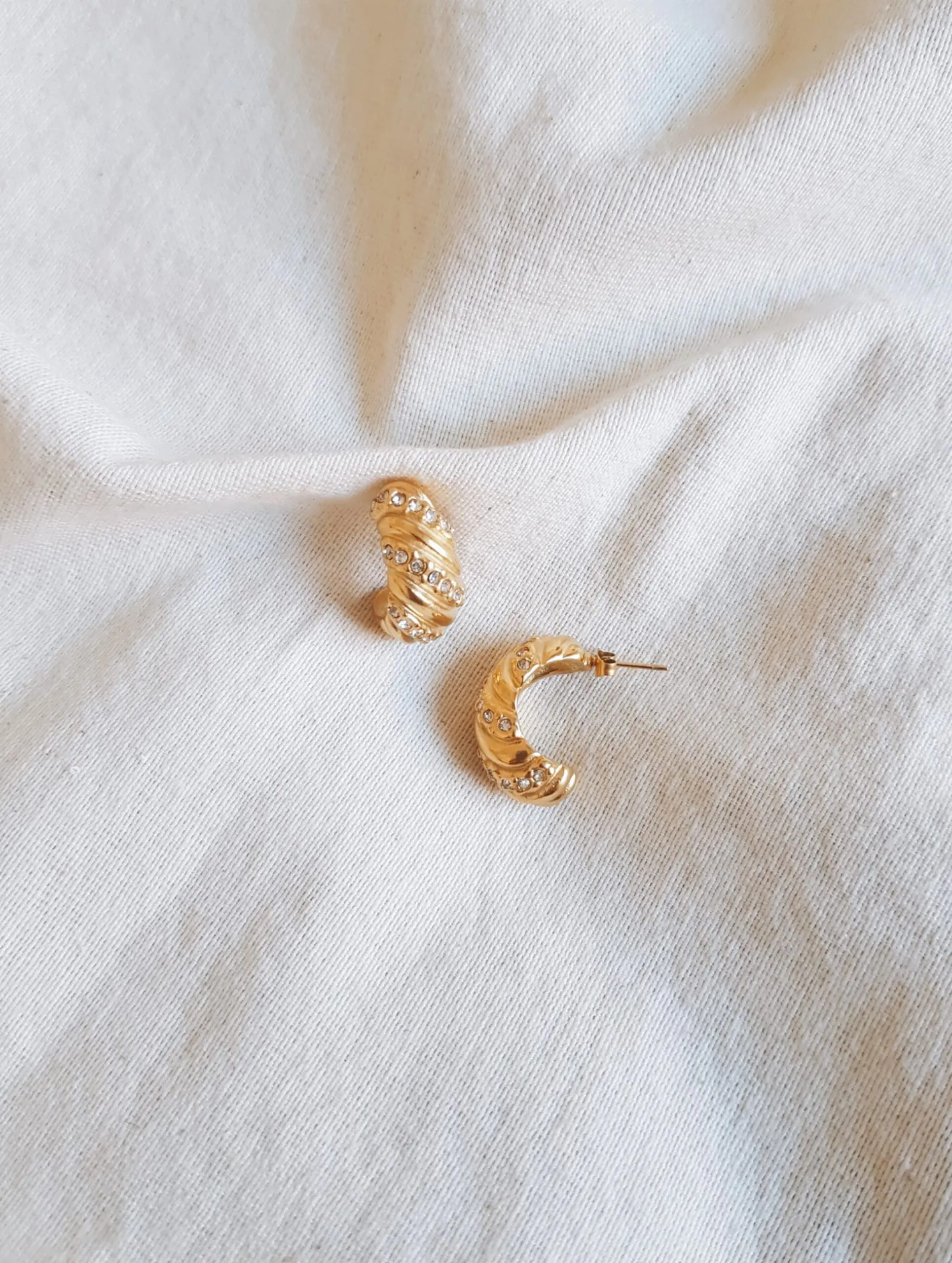 Pendientes croissant bright