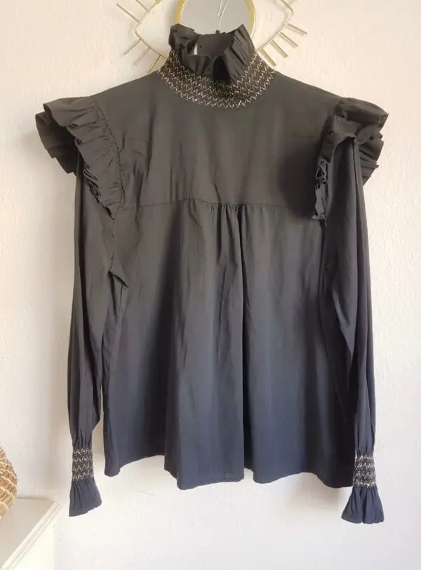 Blusa grey volante