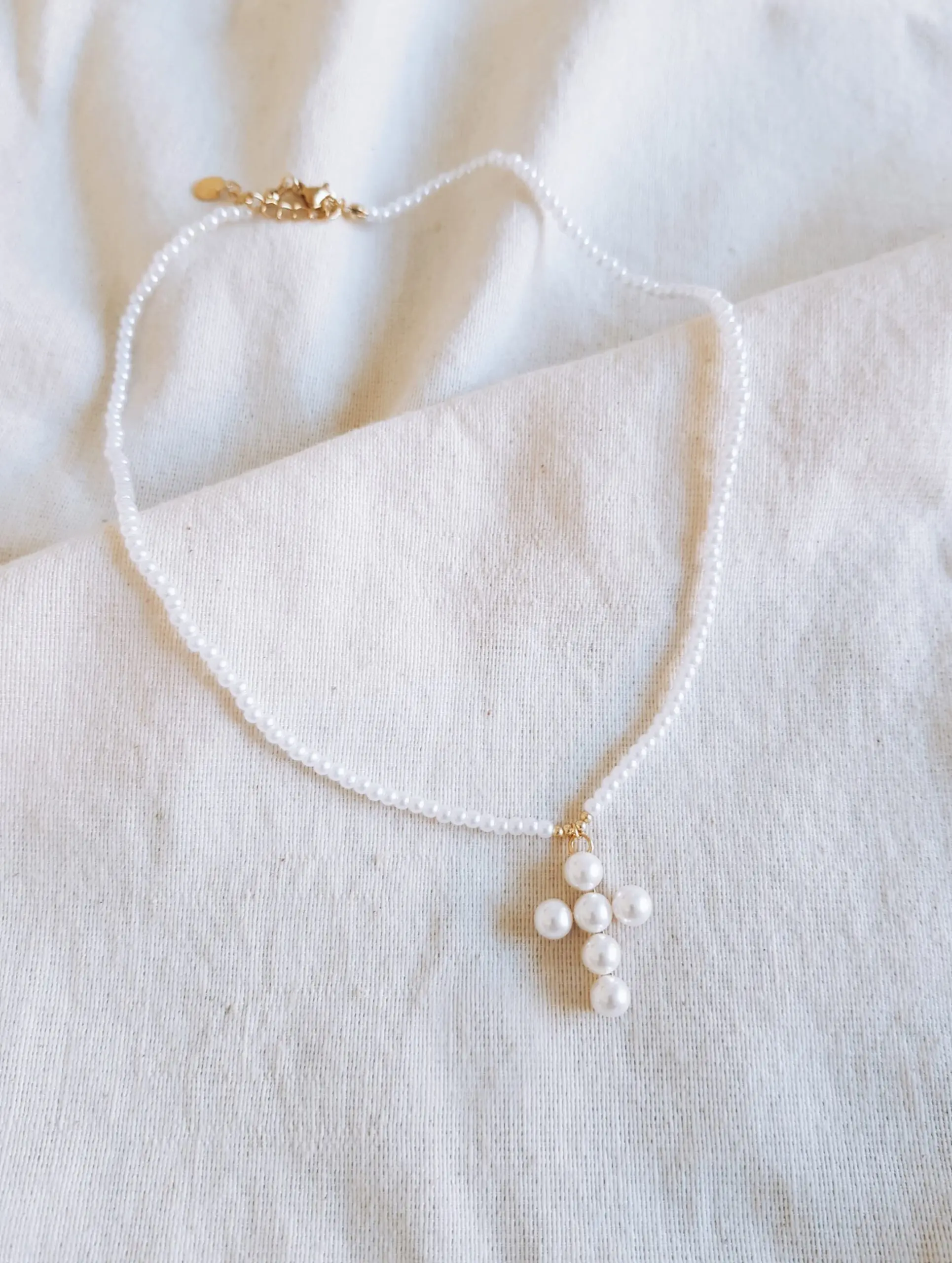 Collar cruz Perlas