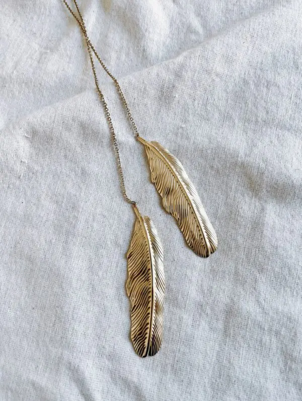 Collar maxi pluma