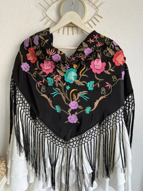 Mantoncillo Flandes negro
