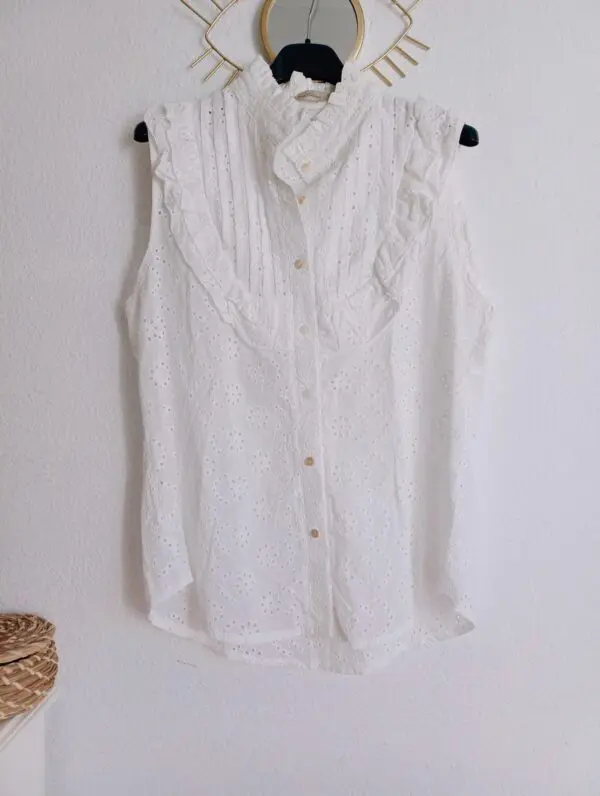 Camisa perforada