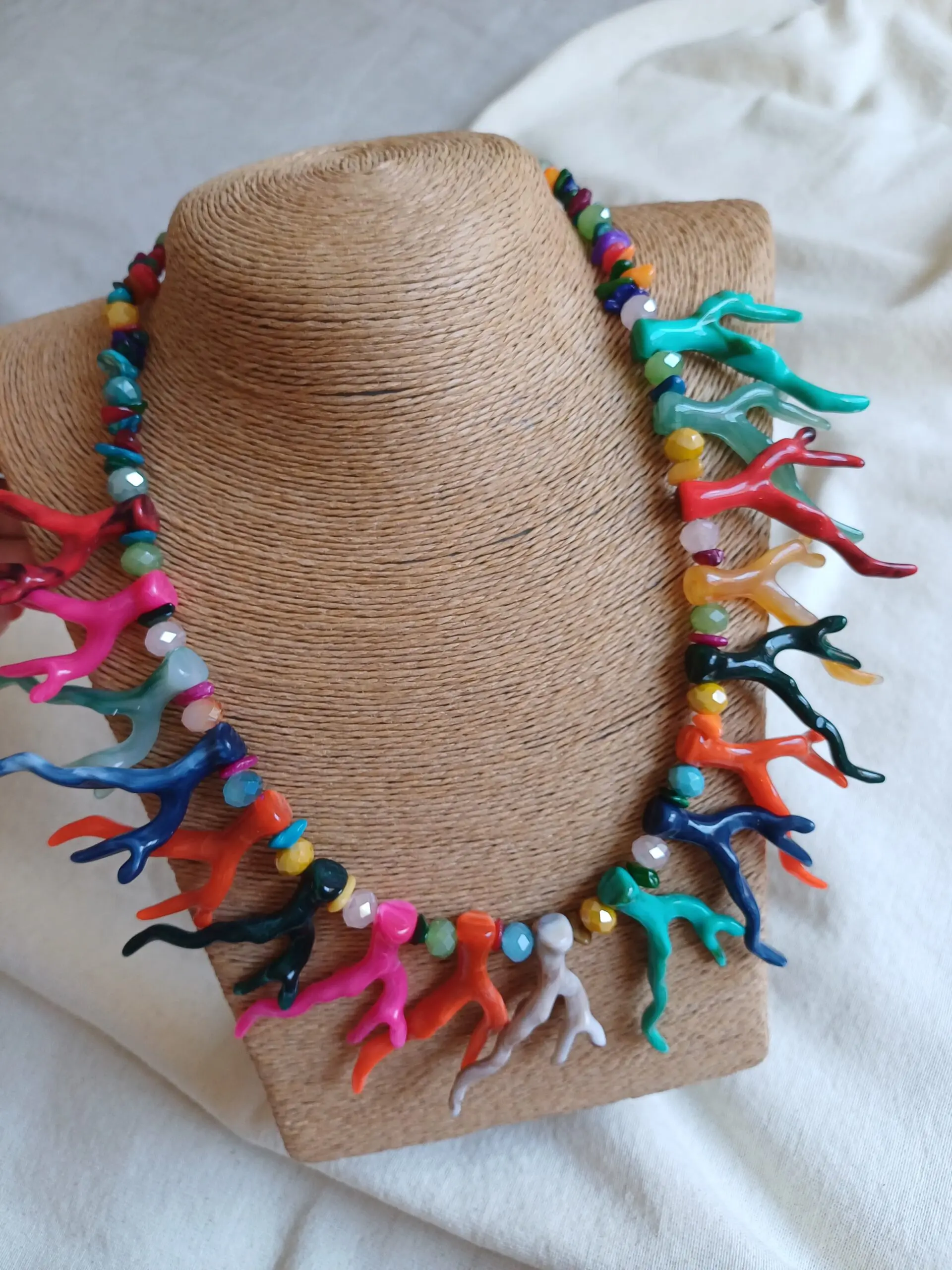 Collar corales colores