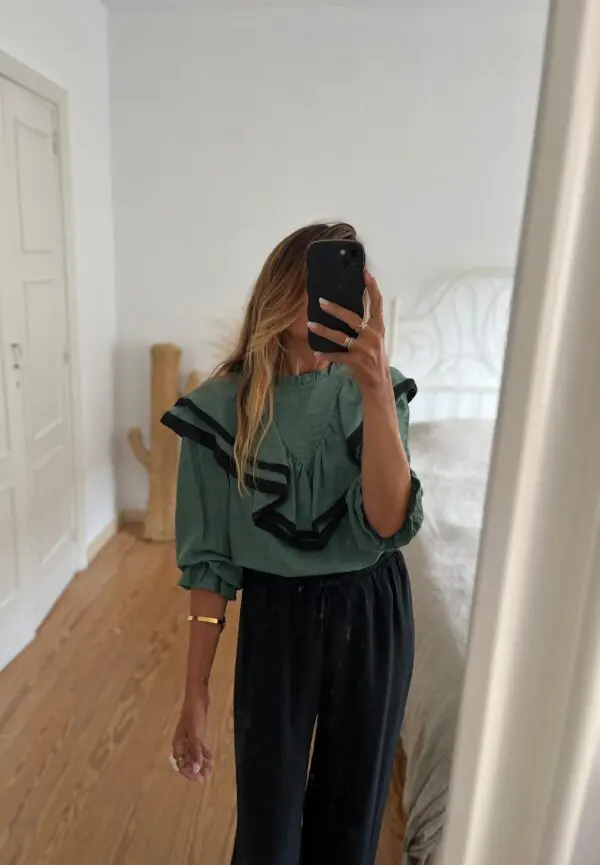 Blusa volante verde